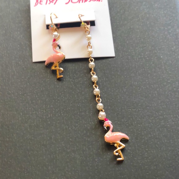 Betsey Johnson Gold Tone Holiday Whimsy Flamingo Santa Mismatch Drop Earrings - Picture 8 of 11